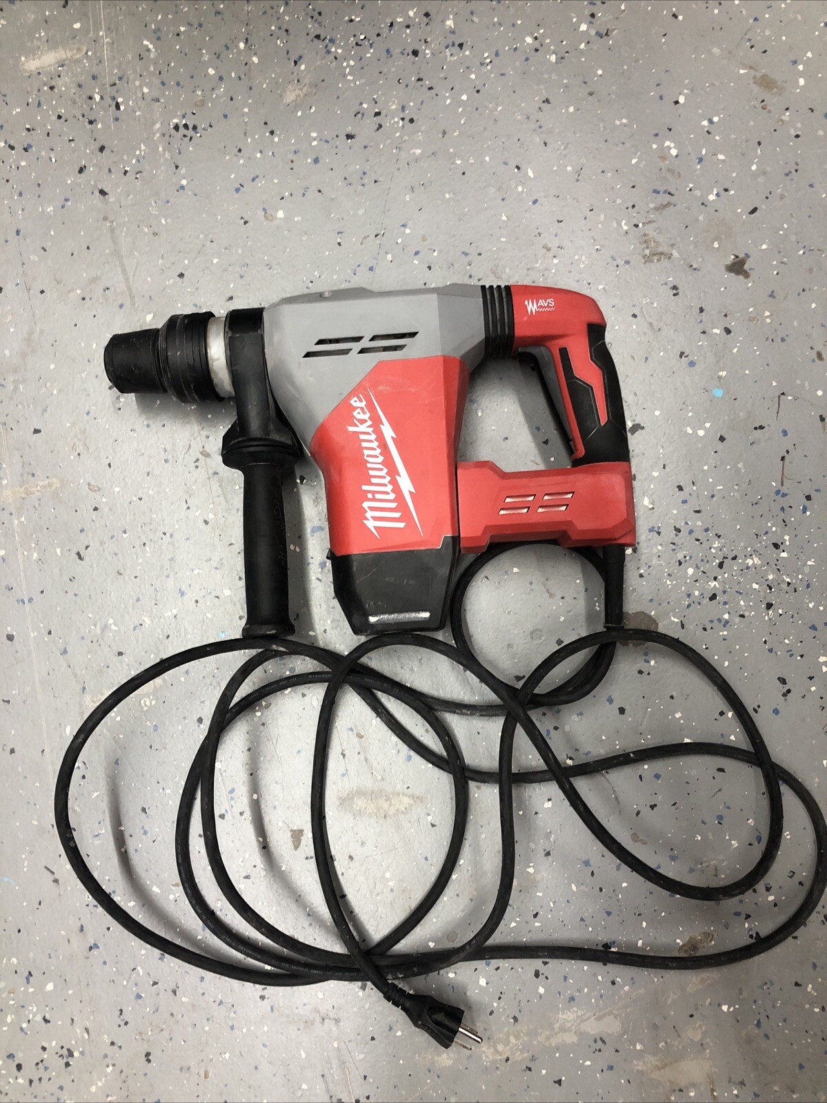 Milwaukee 5517-21 120V Corded Electric 1 9/16” SDS Max Rotary Hammer