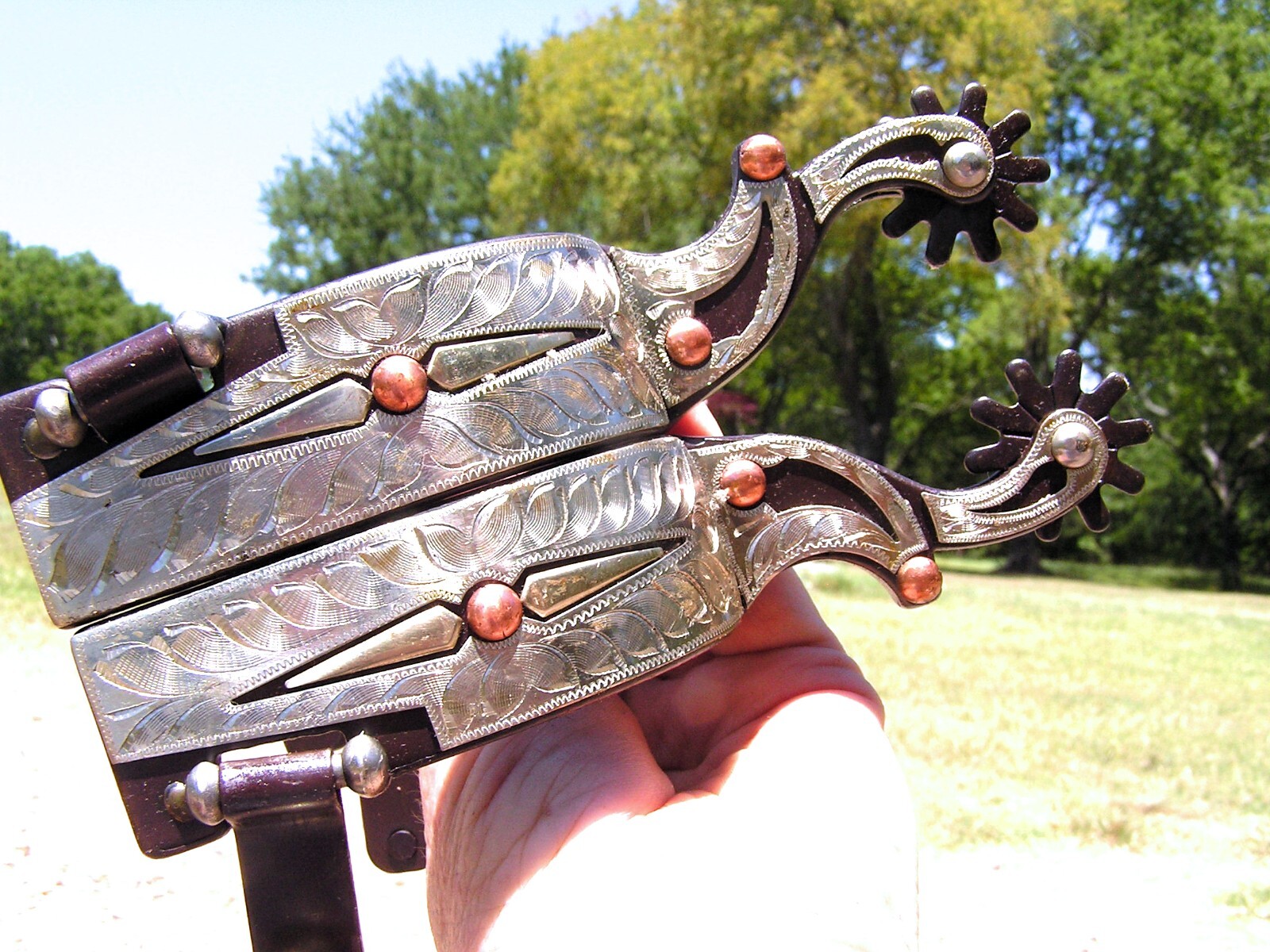 Men's show spurs WITH leather straps