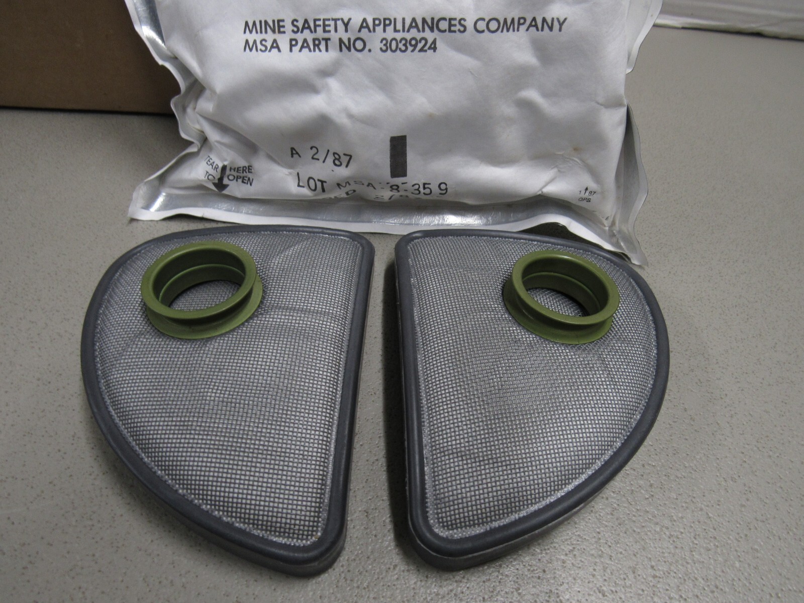 US M17 A1 A2 Gas Mask Filter Set MSA Mine Safety Appliance NOS 1987