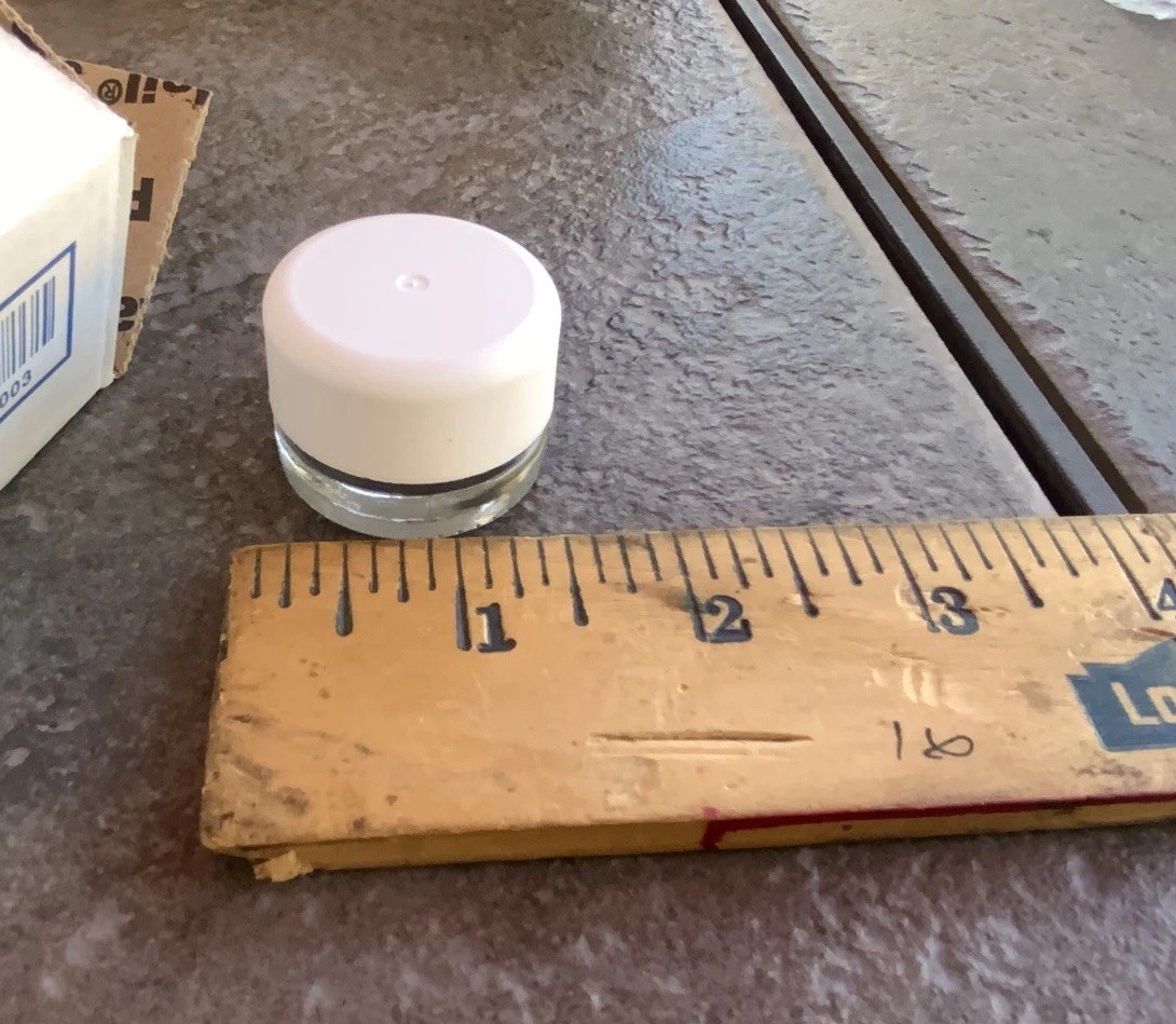 ‘LOT OF 30’ Clear Glass 5ml Concentrate Jars with Child Resistant Caps