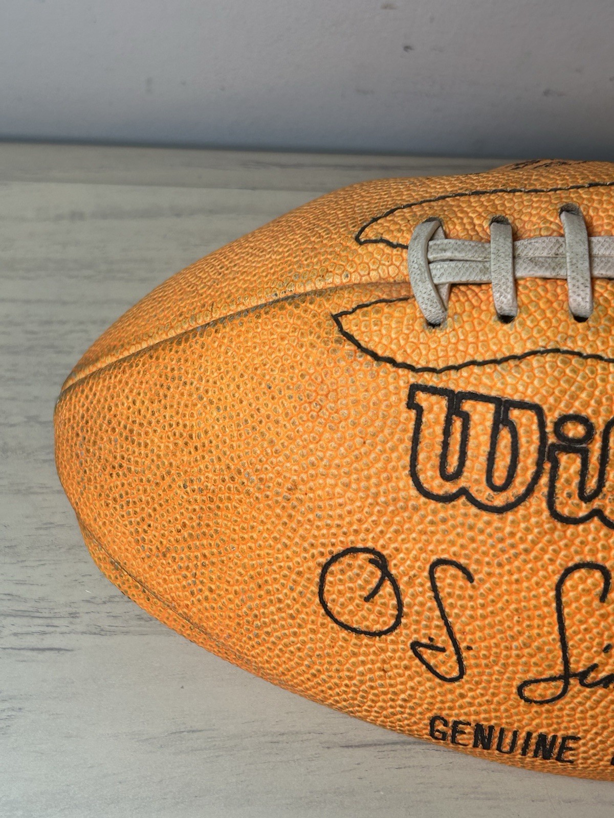 OJ SIMPSON F0425 Orange WILSON FOOTBALL "The JUICE" Vintage 1970s 1980s