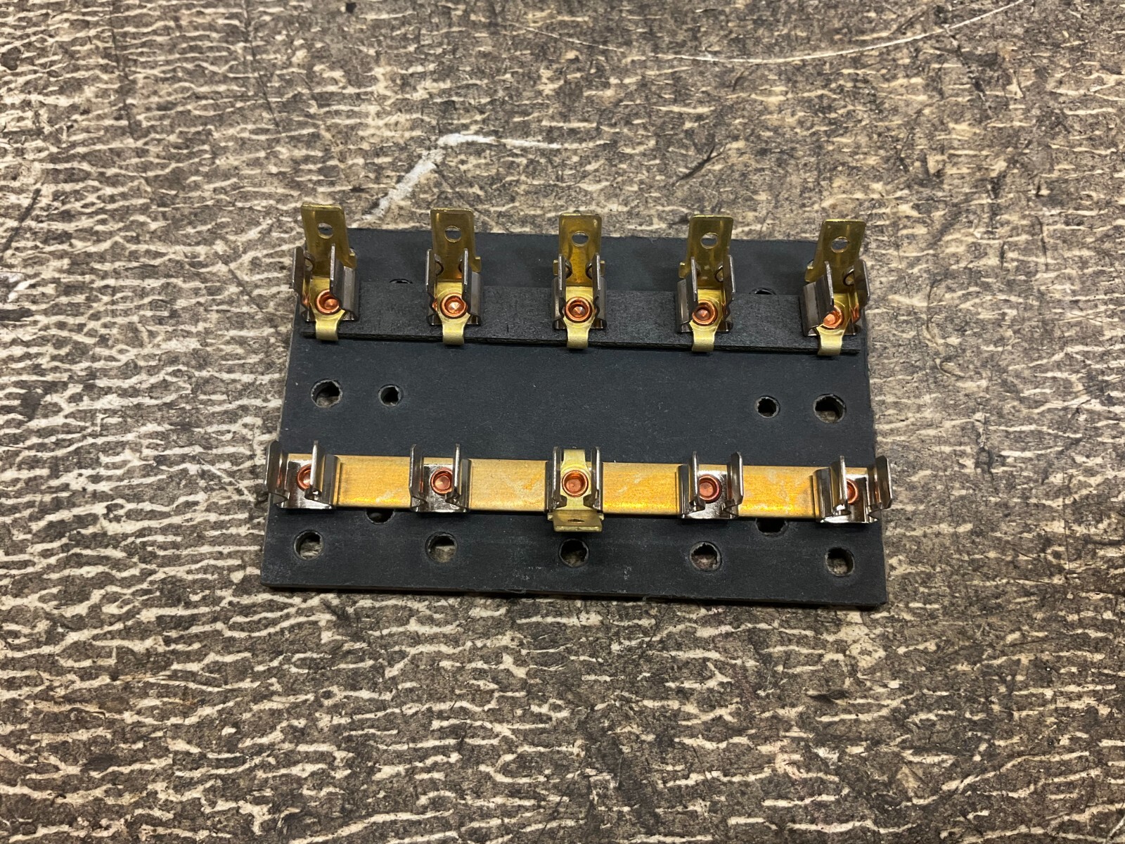 EZGO 22674G1 Fuse Block 5 Pole New (TSC)