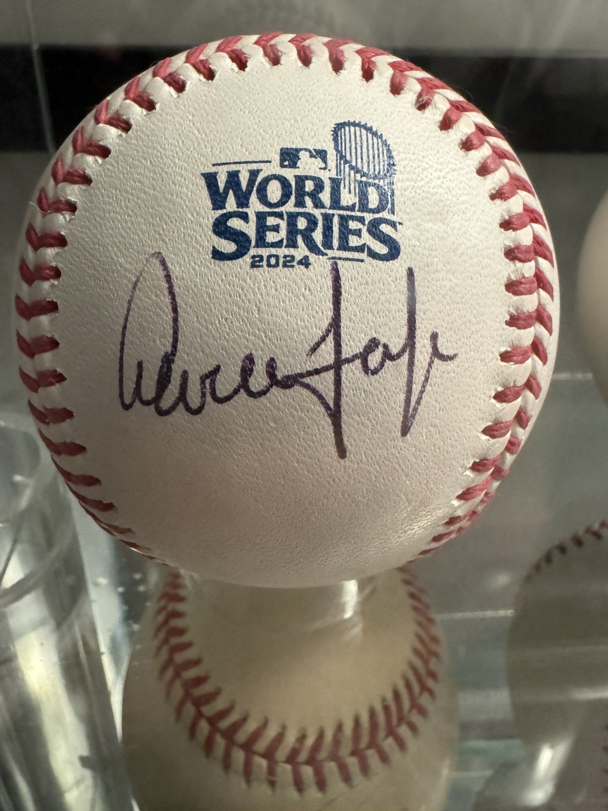 🔥🔥Aaron Judge🔥🔥Signed 2024 World Series Logo Baseball - Beckett #AE14862