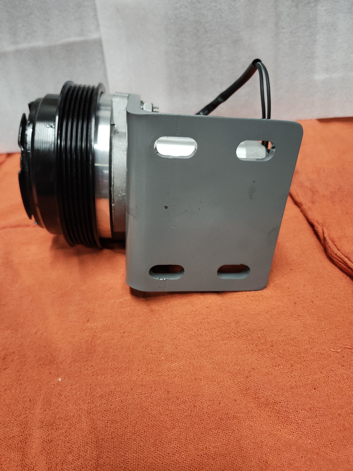 Hydraulic clutch pump electric salt spreader snowplow 12v coil Serpentine belt.