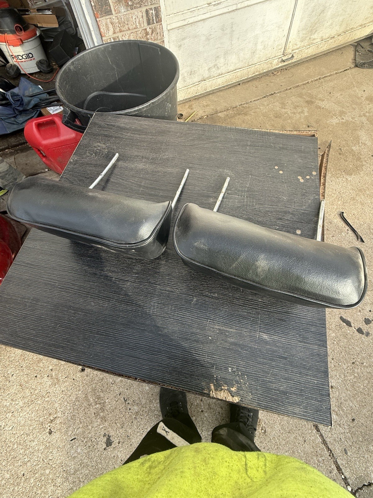 1969-72 Chevy GM A Body  Bucket Seat Head Rests GTO 442 GS Chevelle SS Oem Black