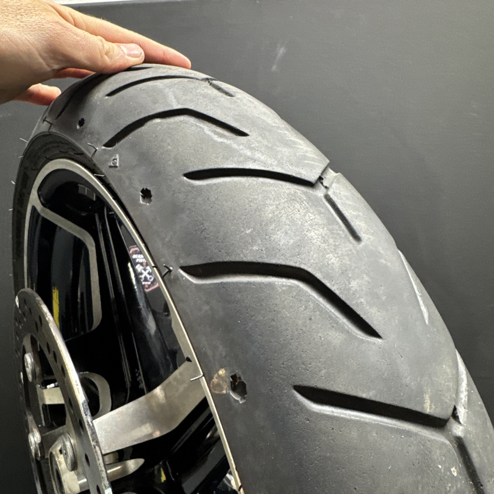 HARLEY TOURING HELIX 19x3.5 FRONT WHEEL ROTORS TIRE 43300926 41500158A 43100045