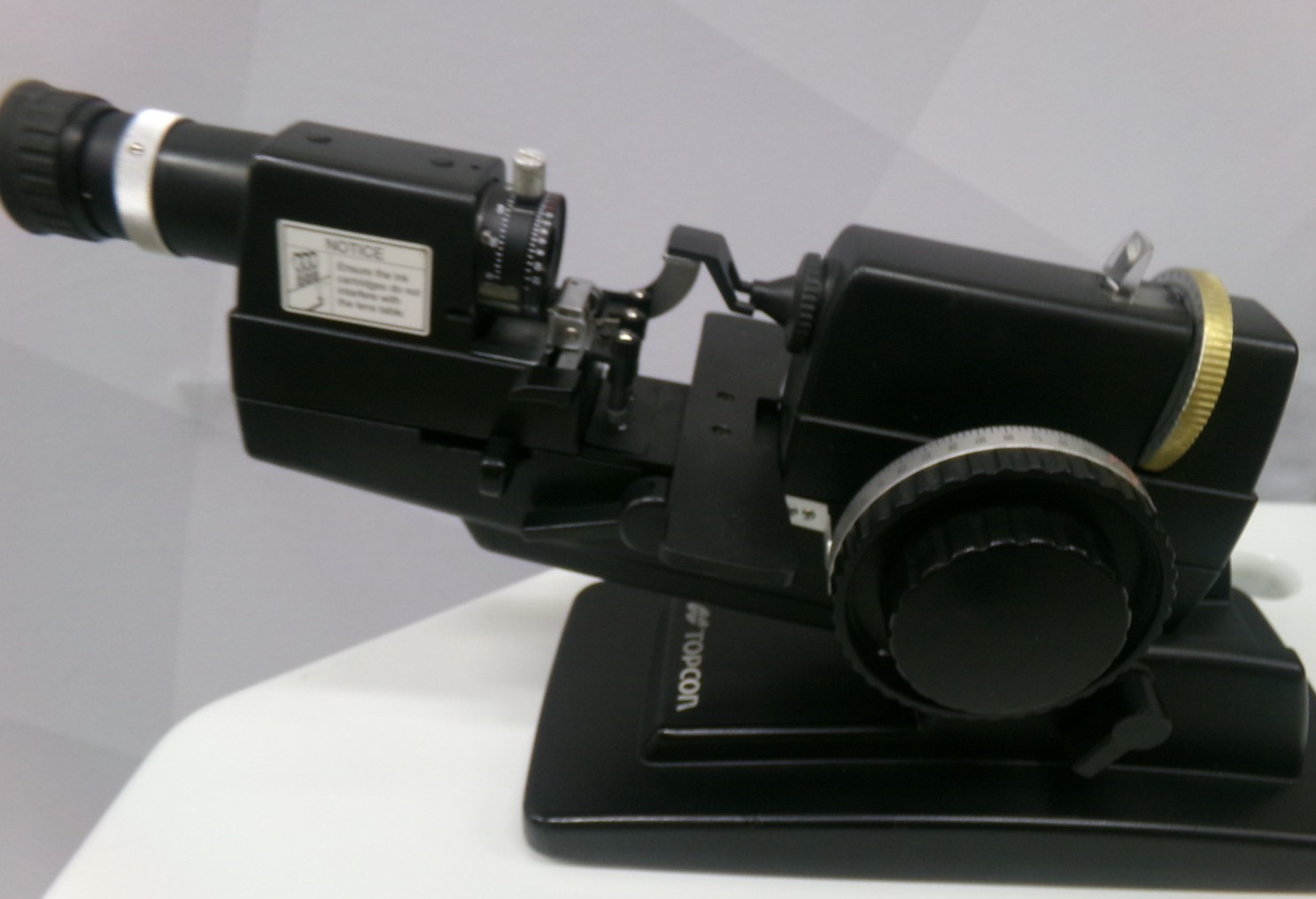 Topcon LM-8E Lensmeter