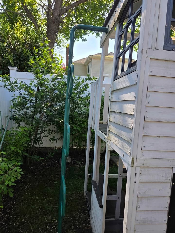 Kidkraft Woodland View Playhouse with Kitchen and Table Feature, Two Levels Dura