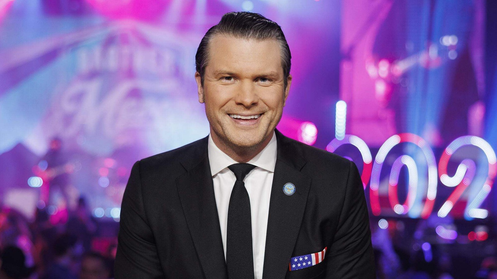 BL12-12 Department of War lapel pin new 2025 seal Secretary Pete Hegseth DOD