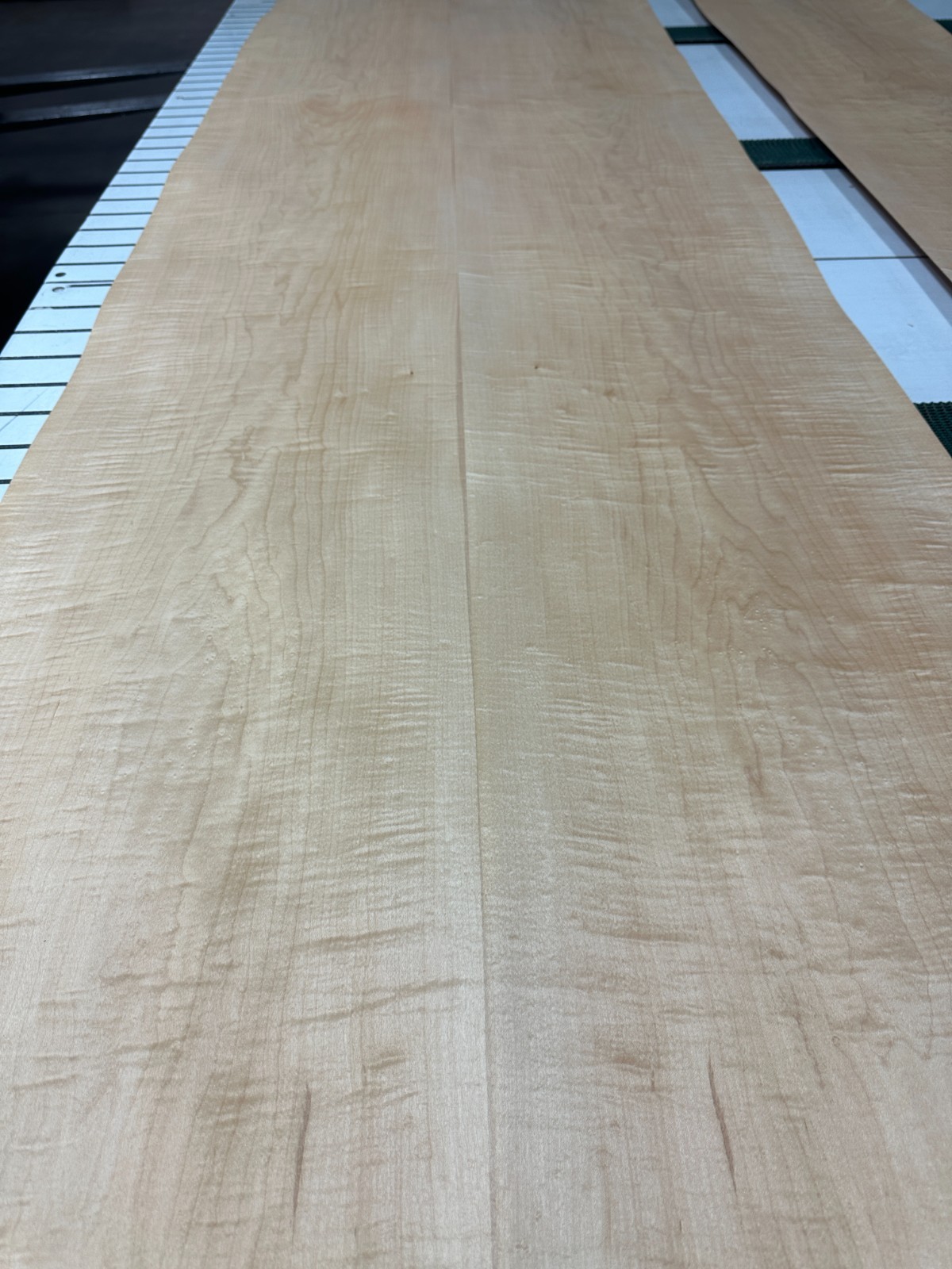 Maple Raw Wood Veneer 2 sheets 120'' x 14'' 23D