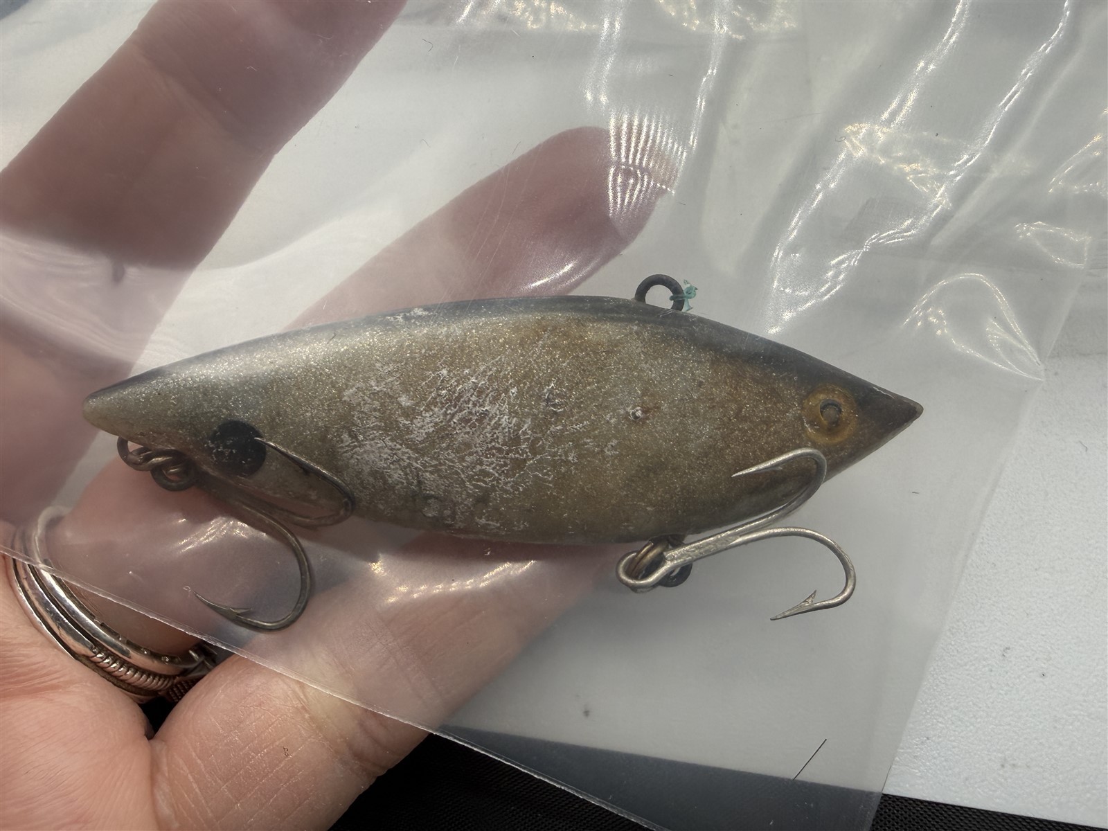 VINTAGE WOOD & PLASTIC FISHING LURE LOT OF 23