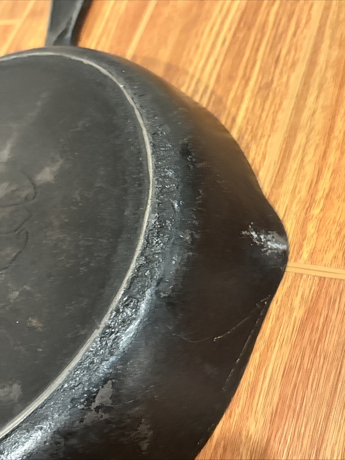 Antique Martin Stove & Range Company Cast Iron No. 8 Skillet - Hamburger Logo