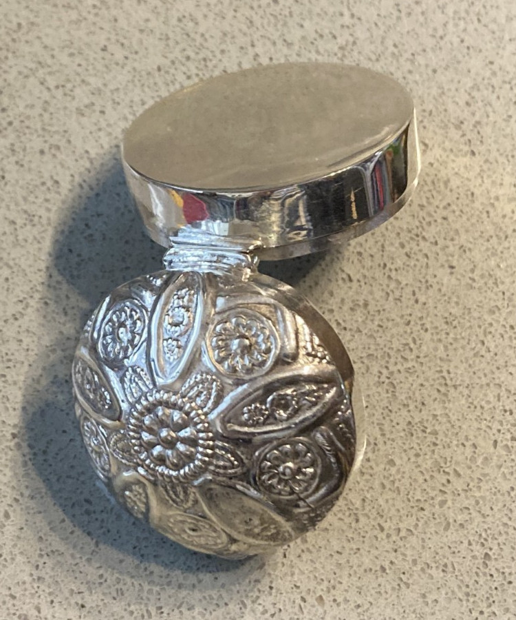 Vintage 925 sterling repousse domed small box for gifts, notes, pills, etc
