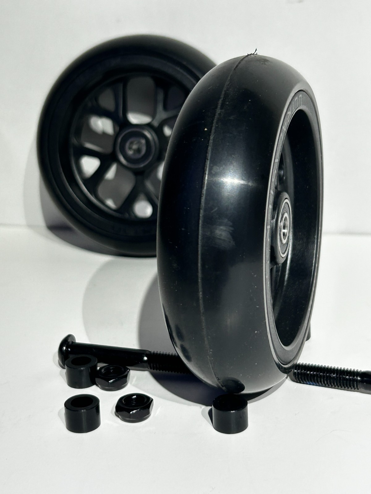 CasterWheelsNewton Ultracasters 5"x1.5"Bearing ID 5/16"InlcludesAxlesNutsSpacers