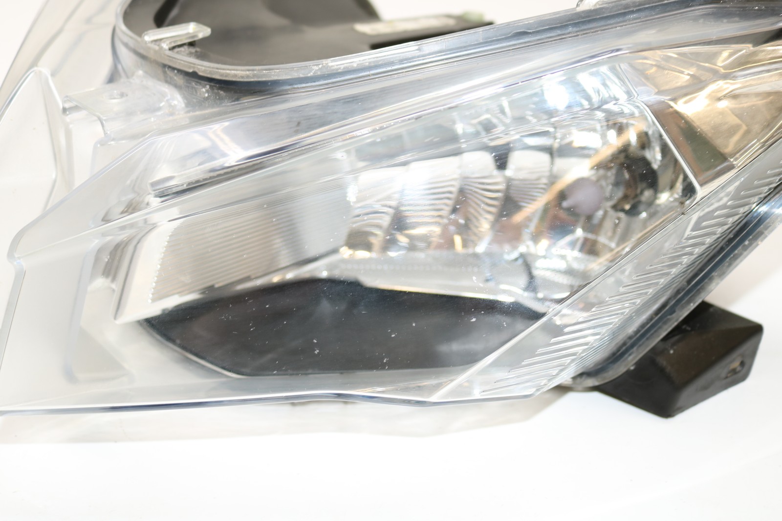 2017 Ski-doo Renegade 850 Gen 4 137" Front Head Light Headlight SEE NOTE BROKE