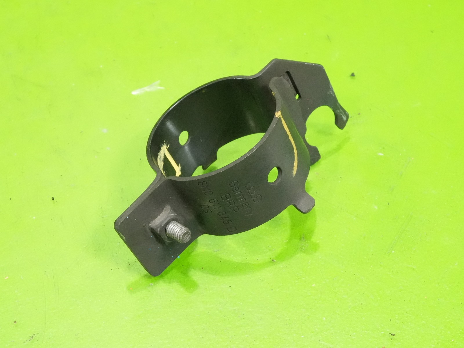 00-06 Audi TT OEM 8N611845 front strut brake hose line mount bracket holder