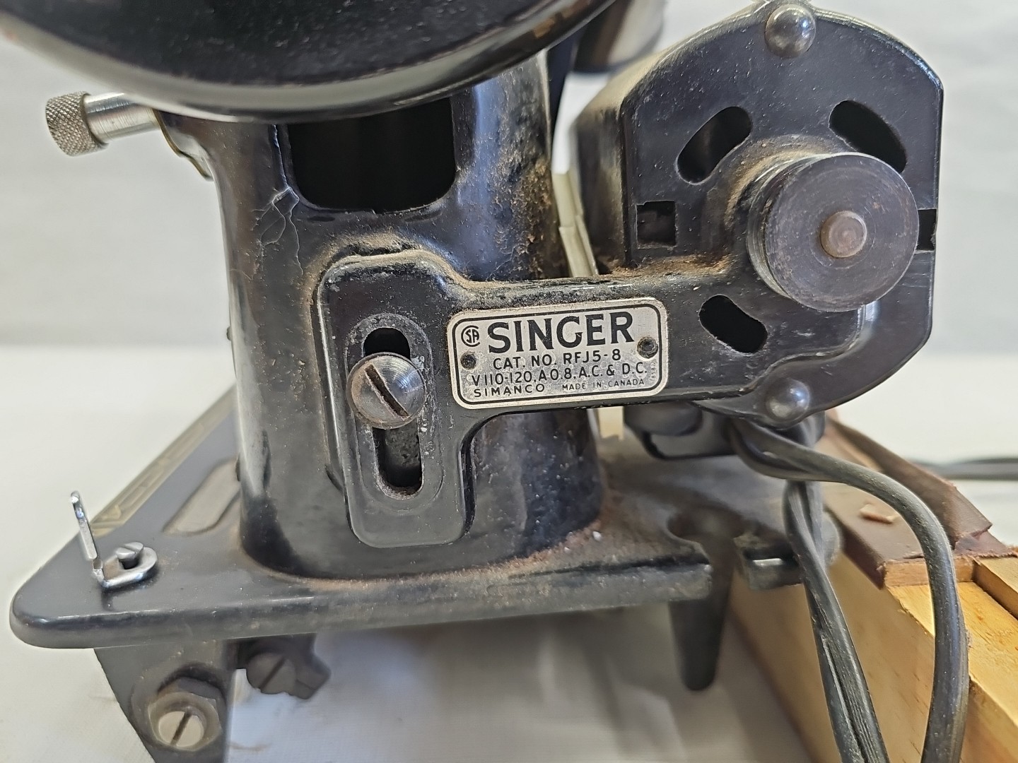 Vintage Singer 99K Sewing Machine Motor Works Need Belt