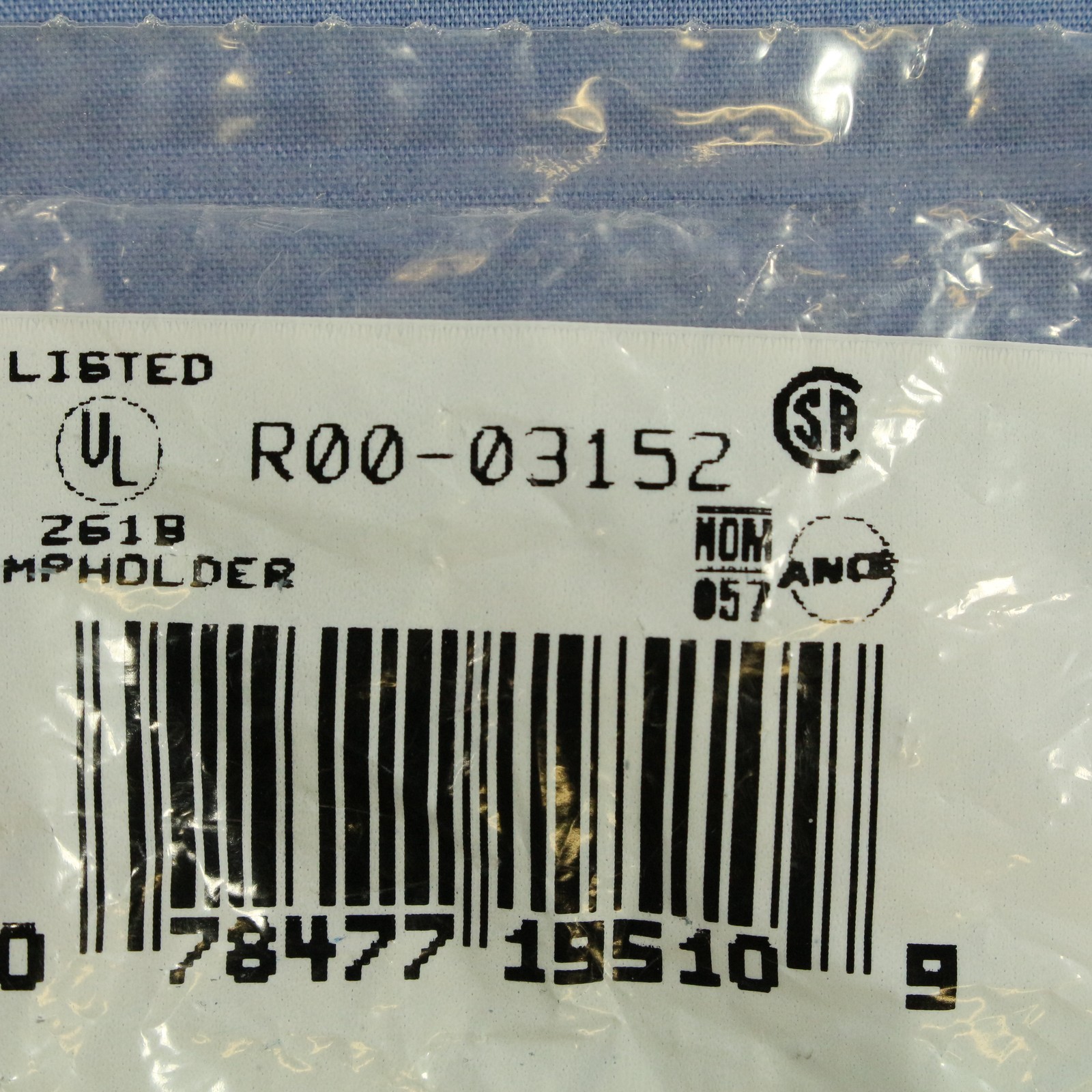 Leviton 3152 Medium Porcelain Lampholder Pan Light Socket 1/8" IPS Hickey Bulk