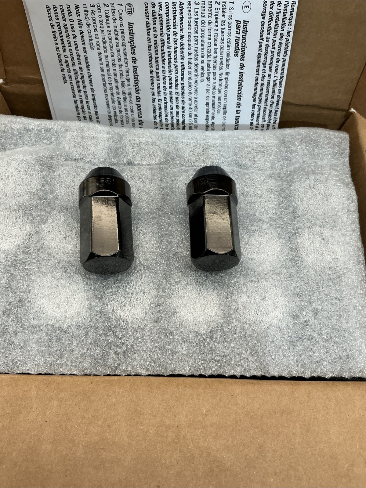 Genuine GM Wheel Lug Nuts Black (20) 85028935 Escalade Sierra Silverado GM