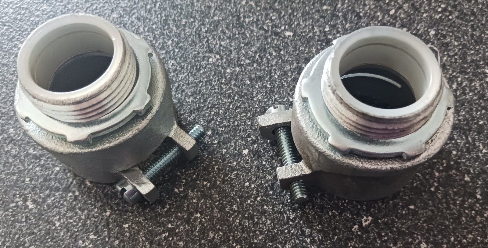 OZ Gedney Straight Squeeze Connector 24-100T. 1" (Lot of 4) NEW. Free Shipping