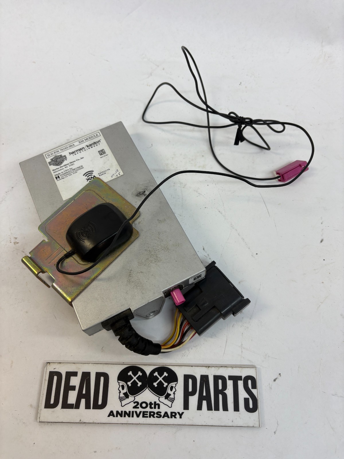 Harley Harman Kardon XM satellite radio module 76165-06A w/ antenna