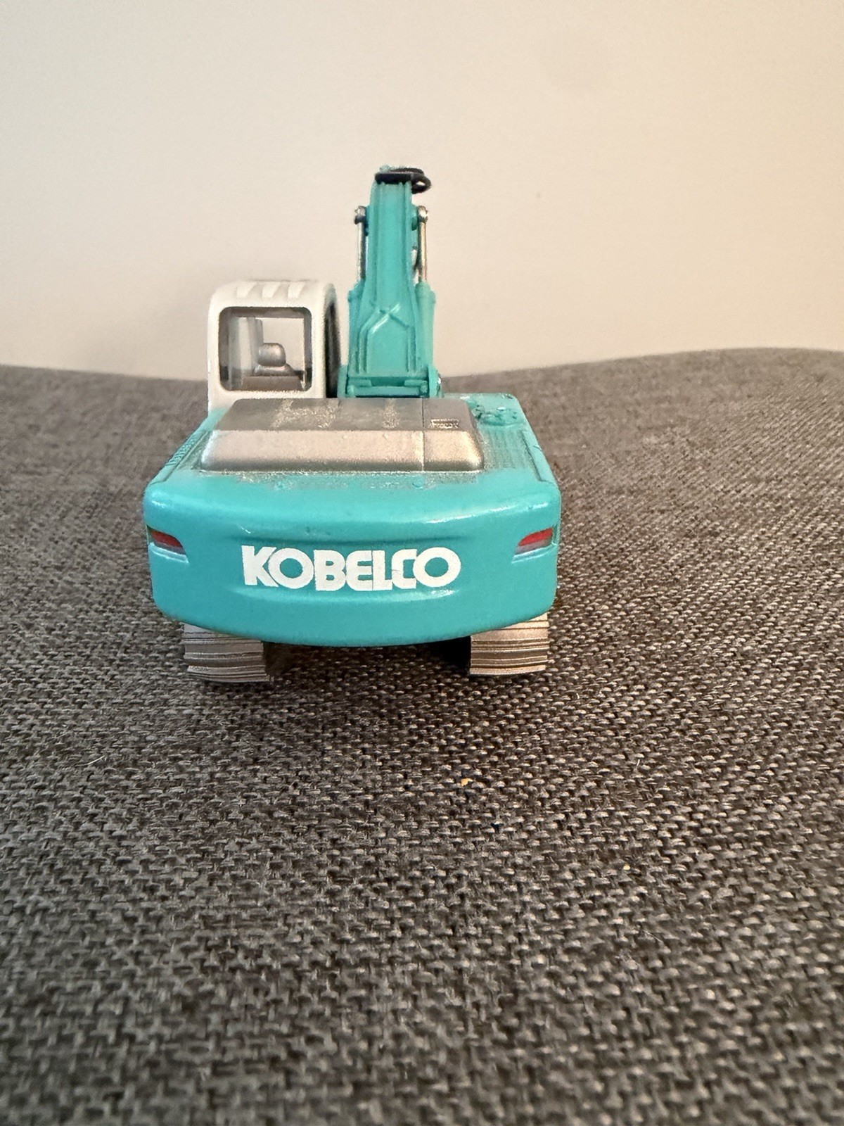 KOBELCO SK200-10 1/50 Scale Excavator Diecast Model Construction Machinery Japan