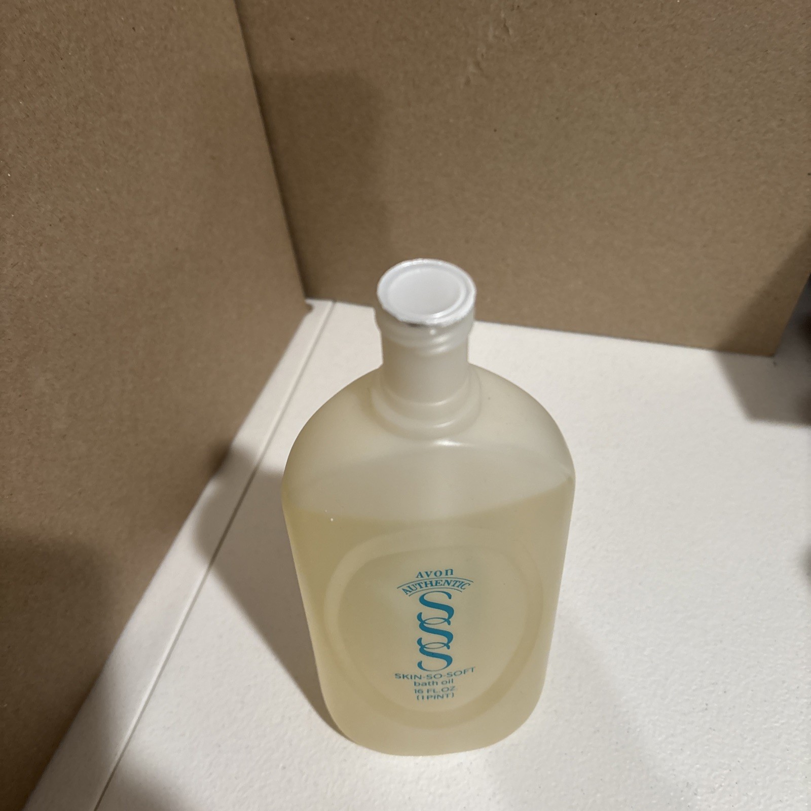 Vintage Avon Skin So Soft Original Bath Oil Bottle 16 oz Woodland Fresh 1991 NOS