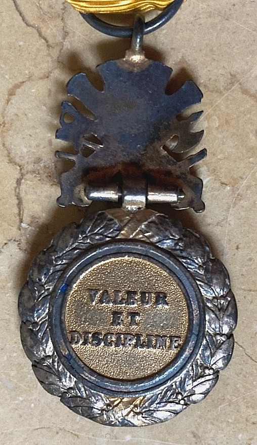 ORIGINAL! WW1 FRENCH MILITARY MEDAL