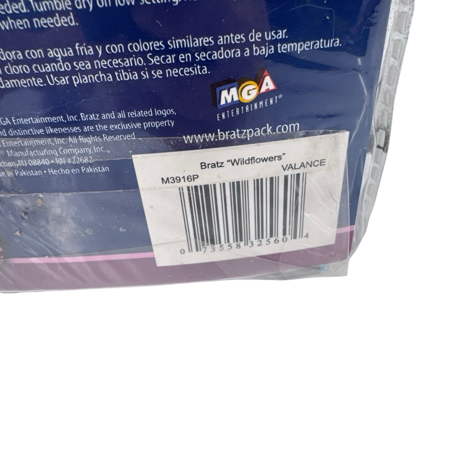 BRATZ "Wildflowers" Decorative Valance Standard Size Blue and Purple New