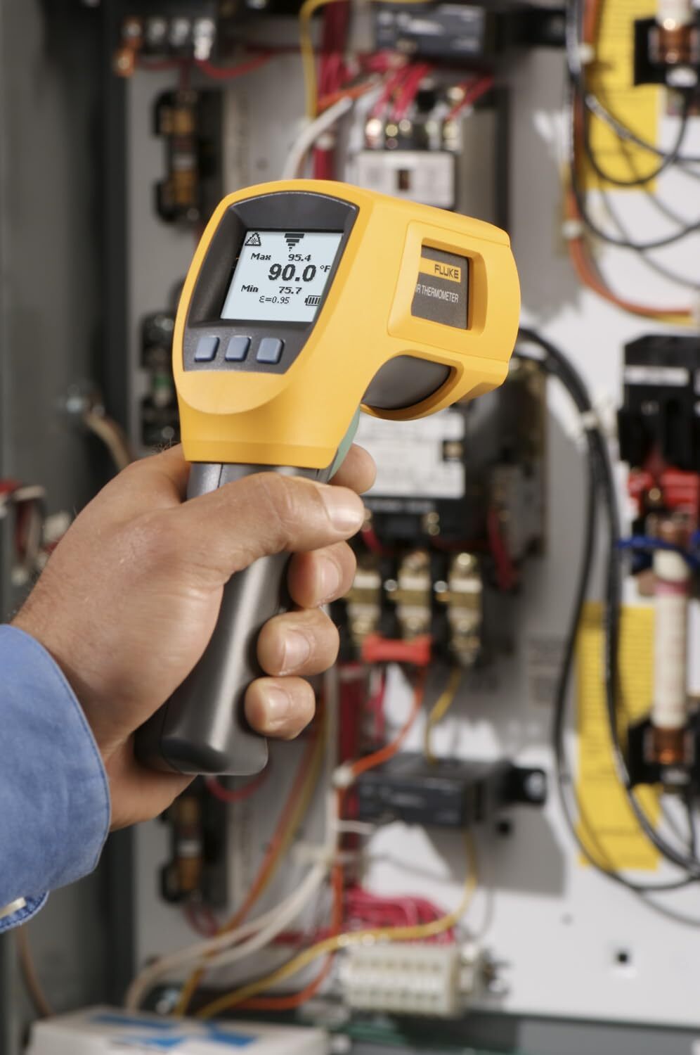 Fluke 568 Infrared Thermometer, -40 to 1472 Degrees F, Single Dot Laser Sighting