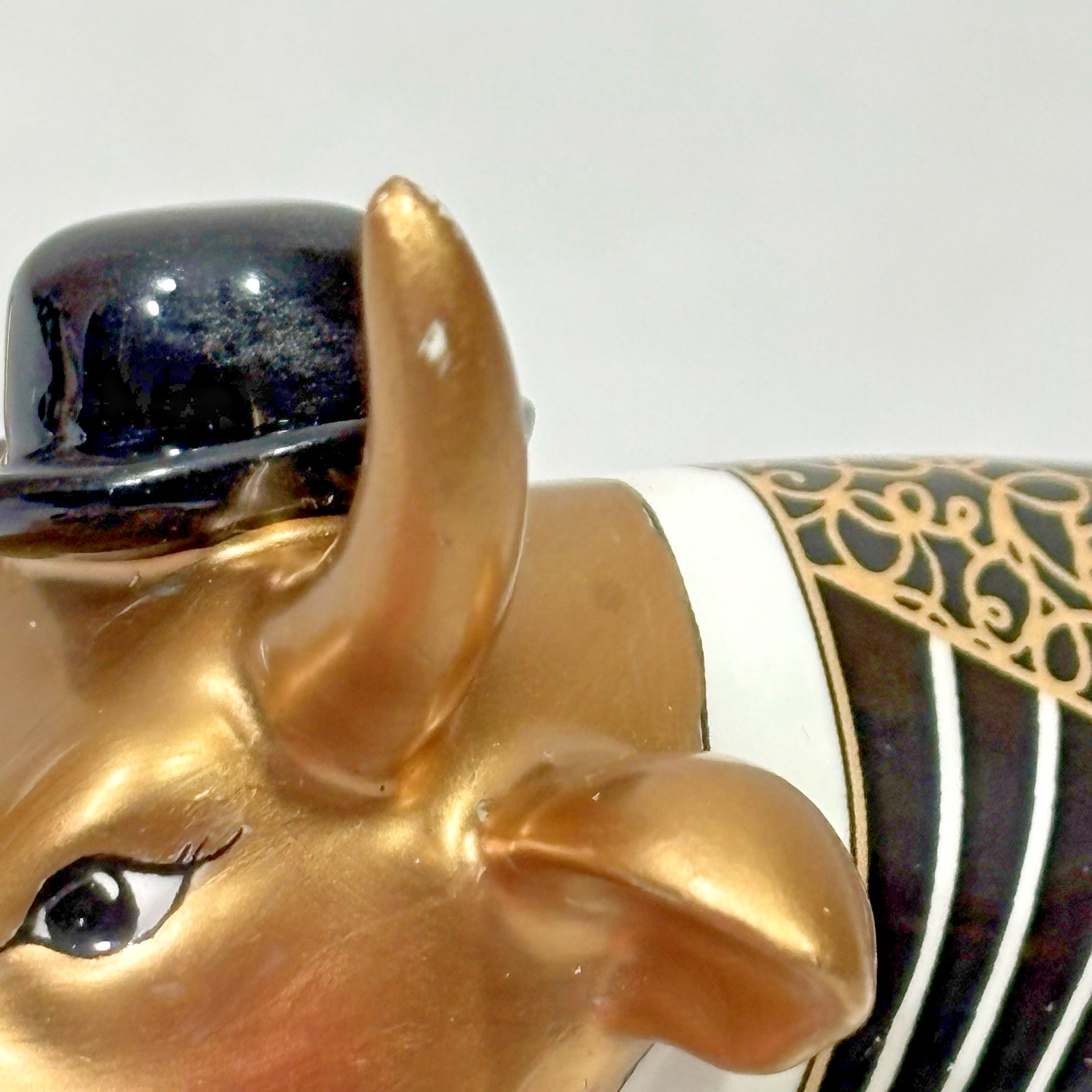 Cow Parade #6015 City Cow 2004 Westland Giftware Figurine with Box & Tag