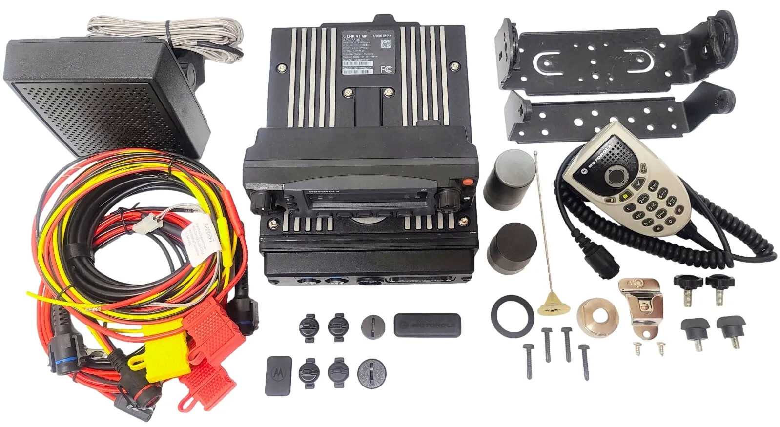 Motorola APX 7500 Multi-Band P25 Two Way Mobile Radio MP RM 380-470MHz 7/800 FPP