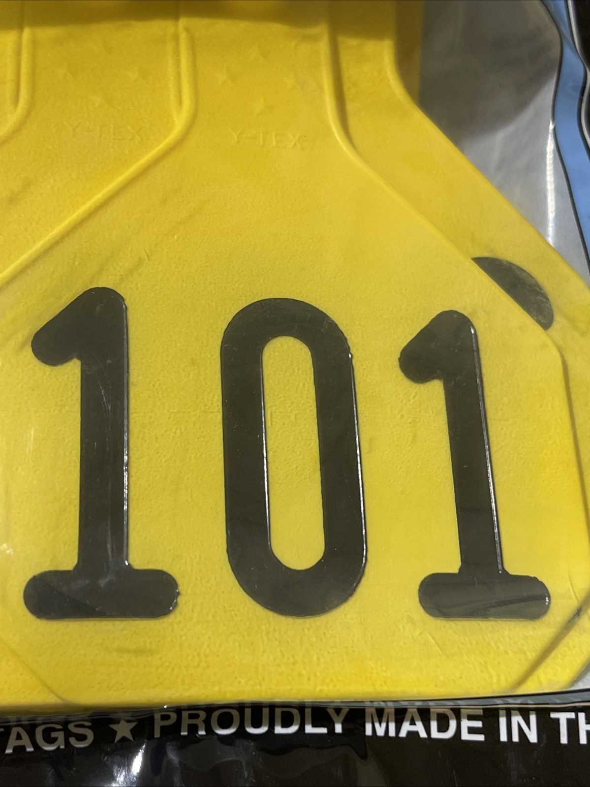 Y-Tex 4 Star Large Cattle Tags 25 Pack, 2 Piece Ear Tag System, Yellow, 101-125