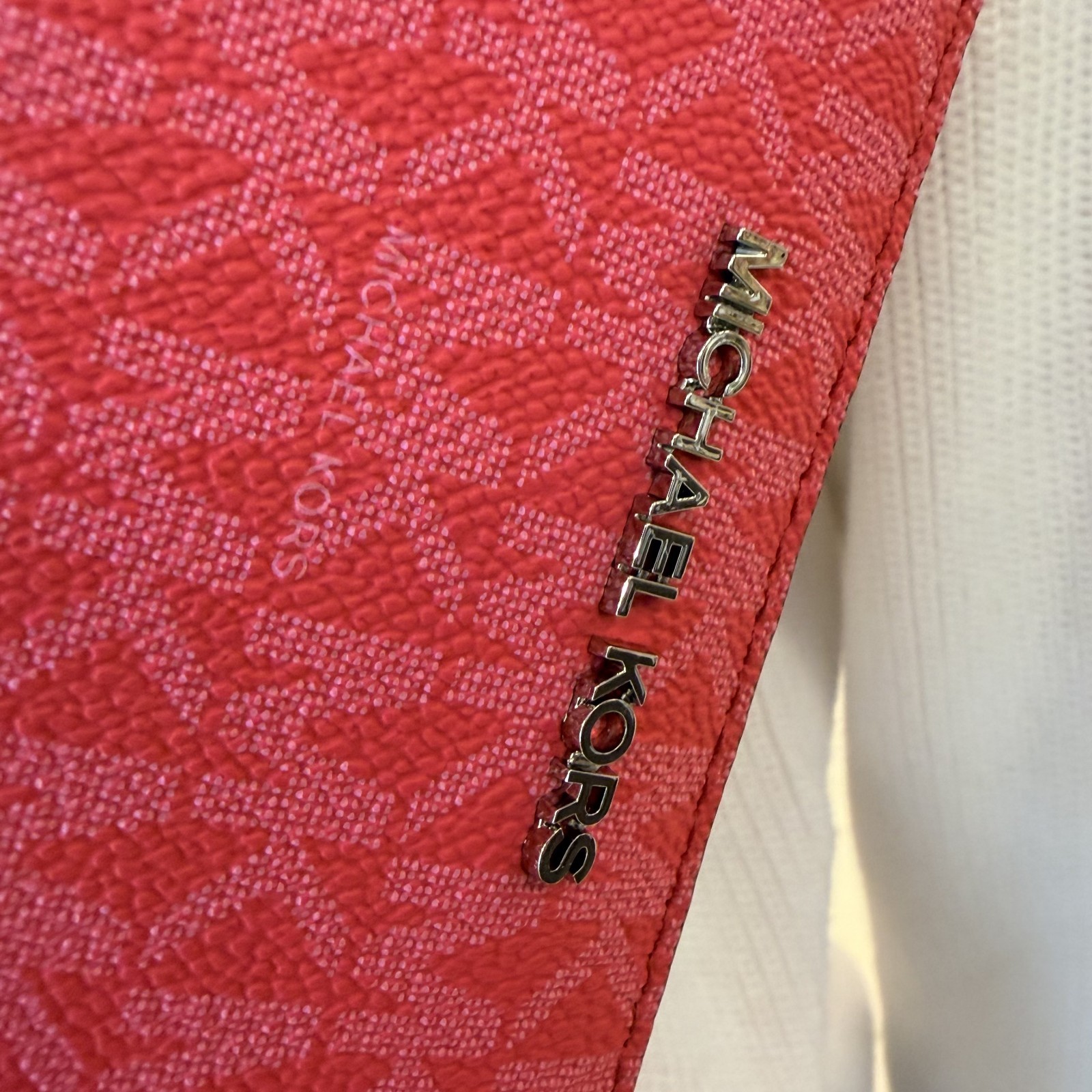 MICHAEL KORS JET SET TRAVEL LG CONTINENTAL WALLET WRISTLET MK LOGO Pink Hibiscus