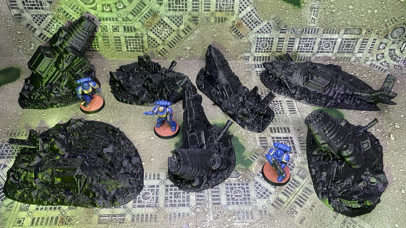 Tabletop Terrain: Crashed Planes\Scatter Terrain Warhammer 40K Compatible -7 PCS