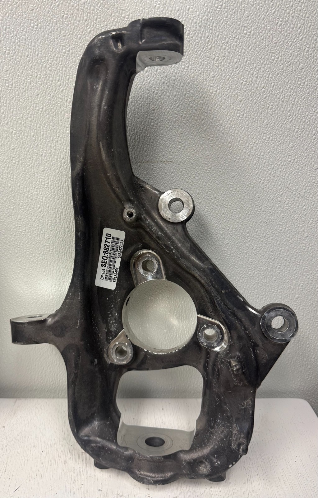 2019-2026 Dodge Ram 1500 RH Passenger Side OEM Steering Knuckle 68534276AA