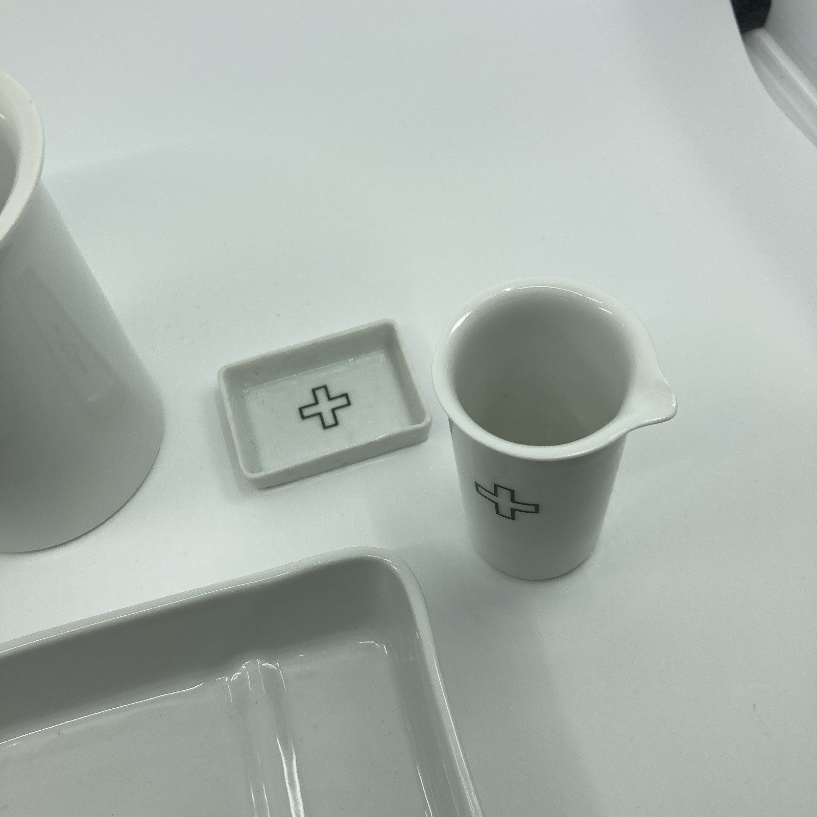 Marek Cecula Modus Designs New York Home Lab Bathroom Set Incomplete