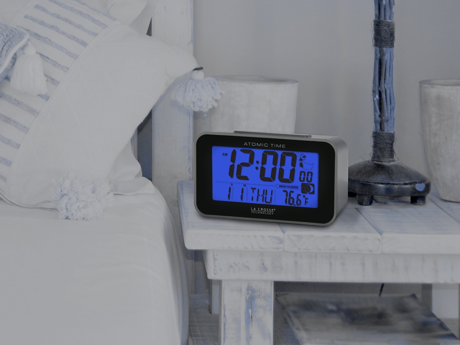 617-1270 La Crosse Technology Atomic Digital Alarm Clock with Backlight Open Box