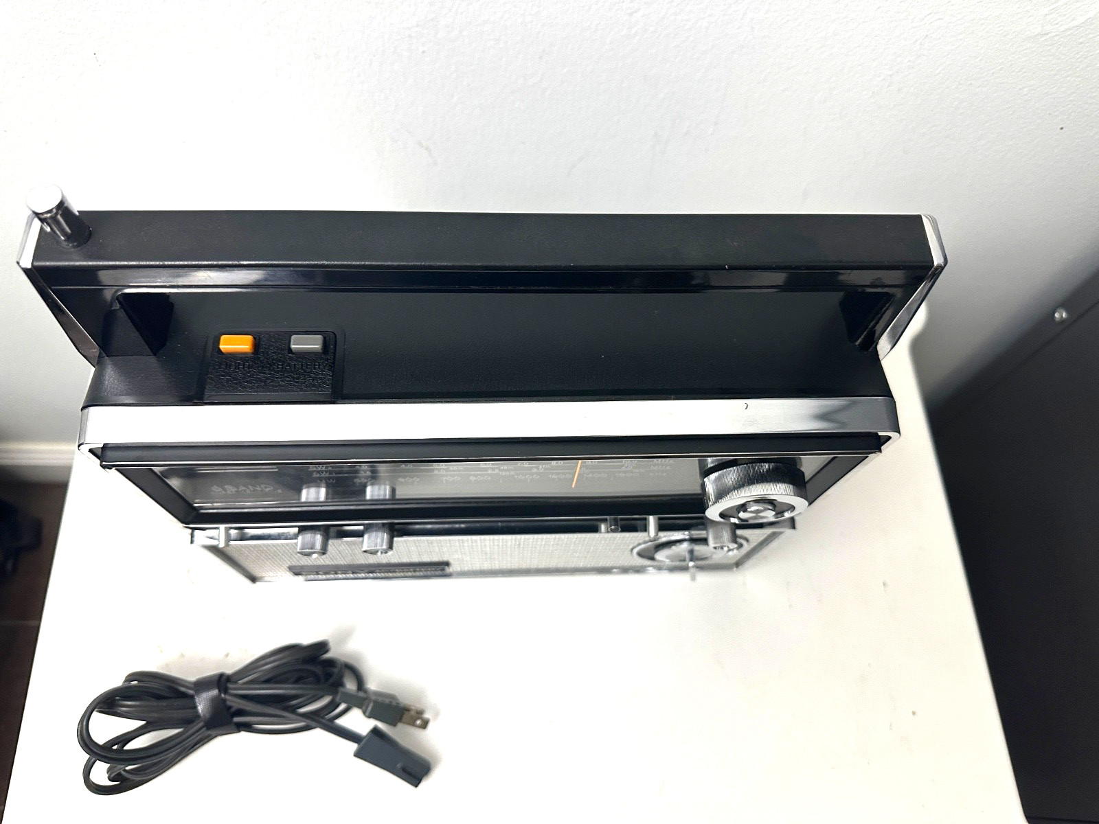 SONY 6BAND FM/AM/PSB/SW1-3 Receiver, Model TFM-8000W, Tested/Works.