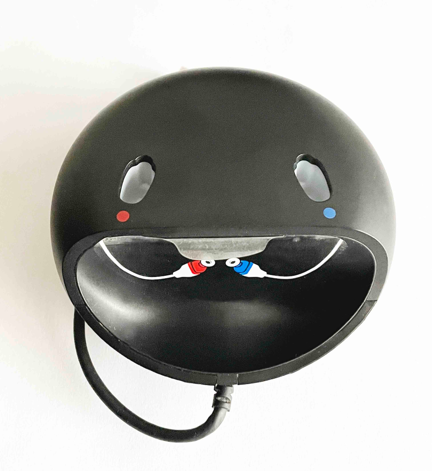 Used, 2x Oticon Real 1 Beige Color + w/Charger + Speakers Size 2/85 db