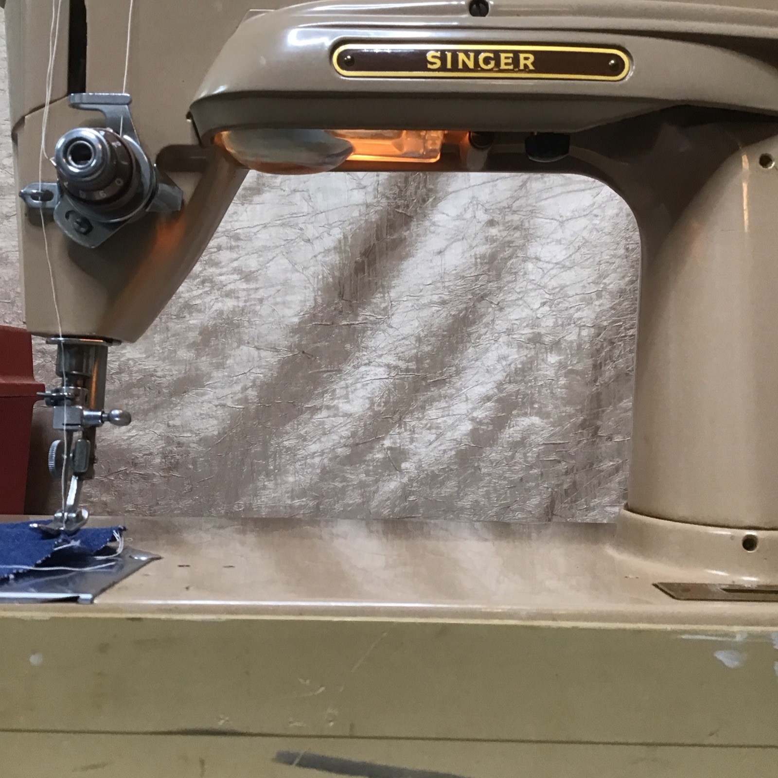 Vintage Singer 404A Sewing Machine With Case