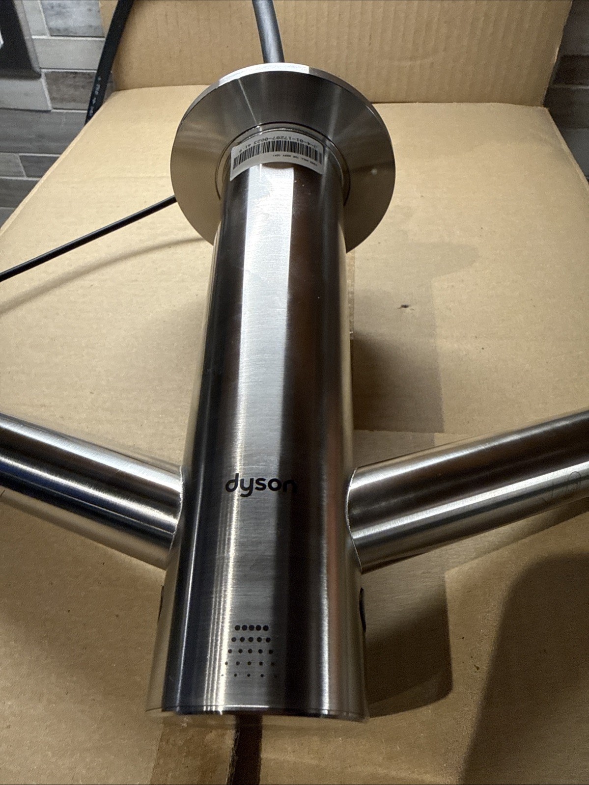 Dyson Auto Flush Tap Assy short Wall