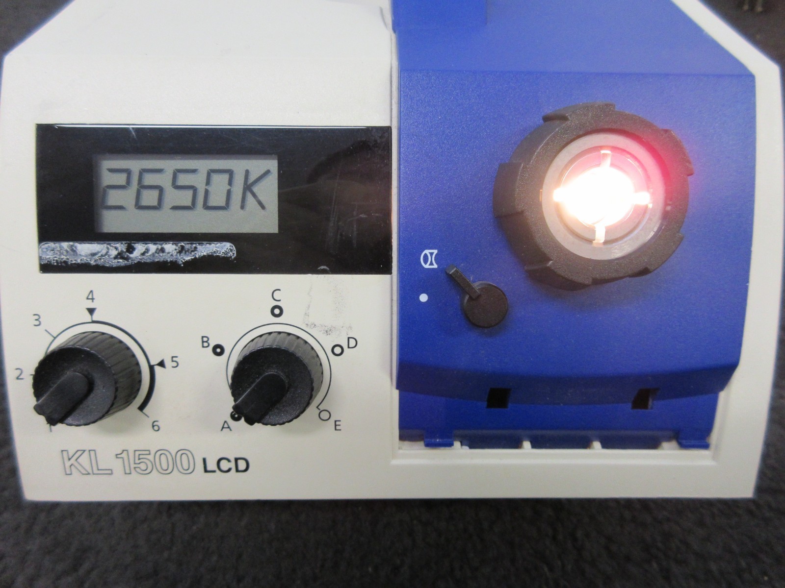 Schott Model KL1500 LCD Light Source Fiber Optic Illuminator