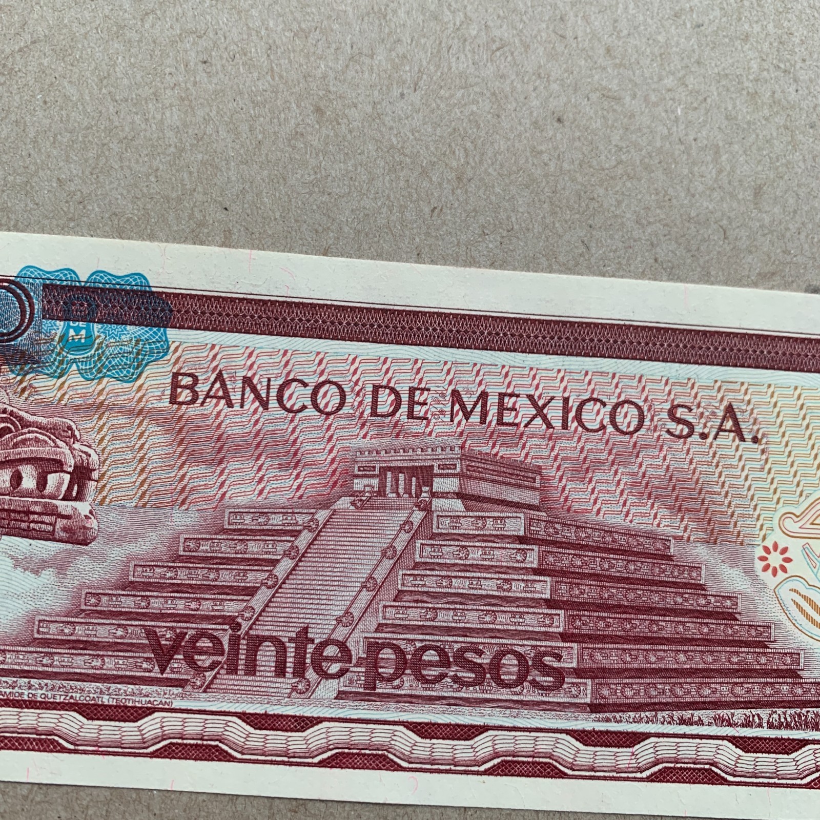 Mexican 20 Pesos Banknote. 1970's Pyramid at Teotihuacan Mexico Currency. UNC