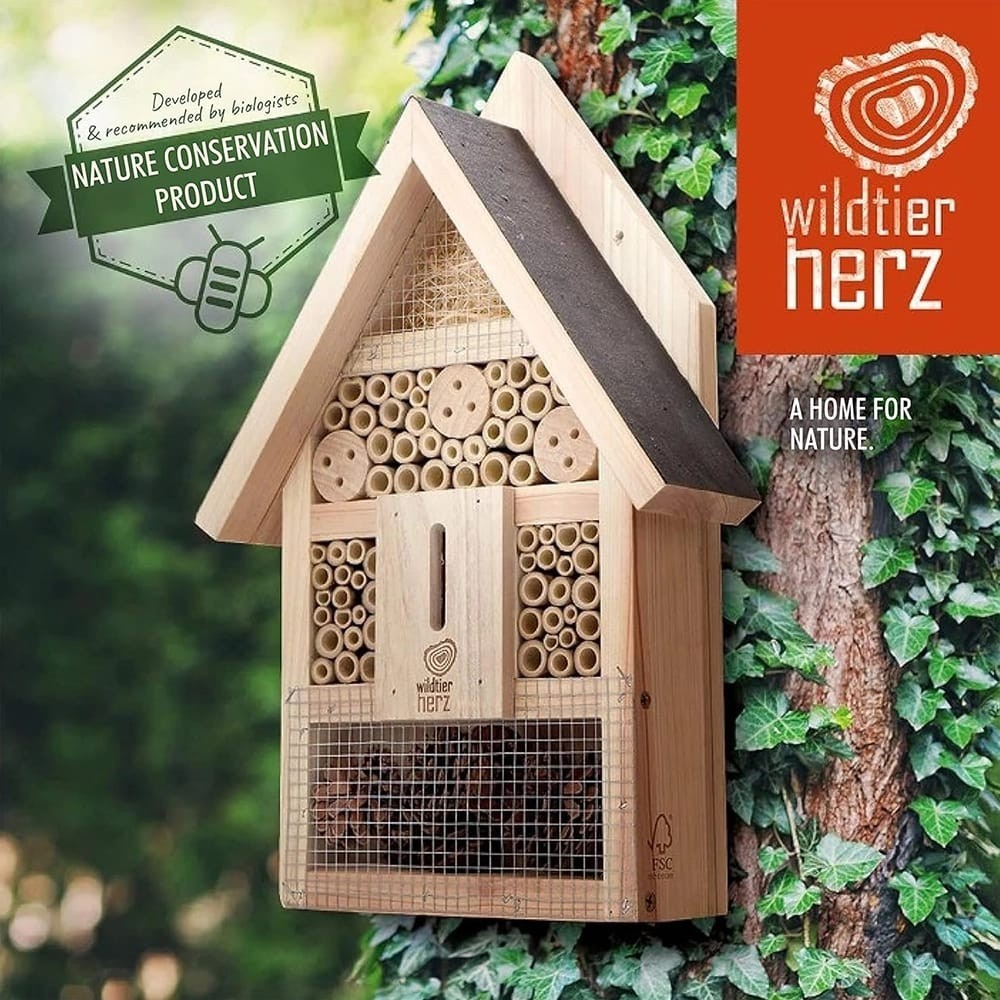 Wildtier Herz Insect Hotel -- FREE GROUND SHIPPING!