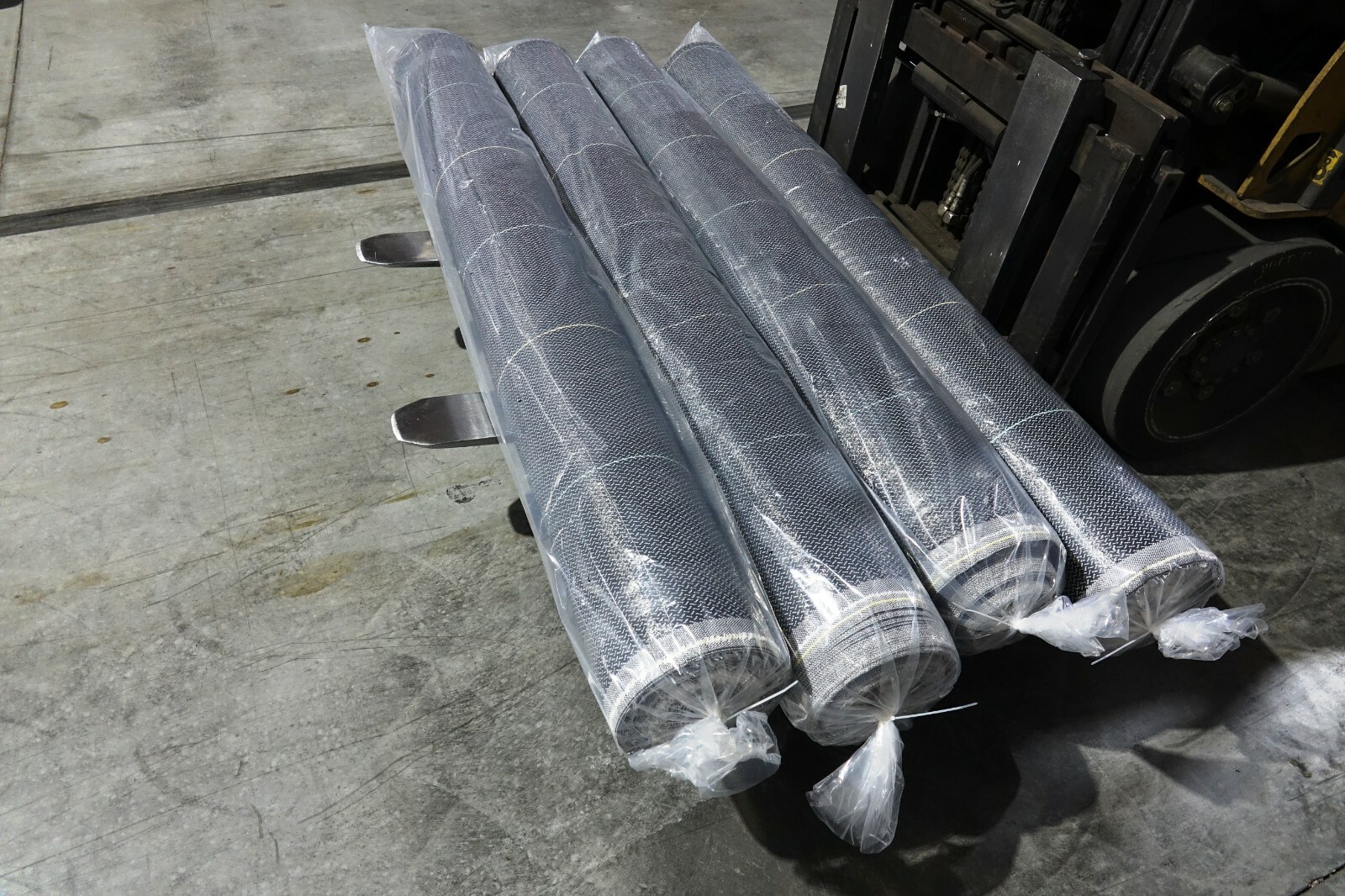 Dewitt Reflective White/Black WovenGround Cover 2FT,3FT,4FT,6FT,12FT x 300FT