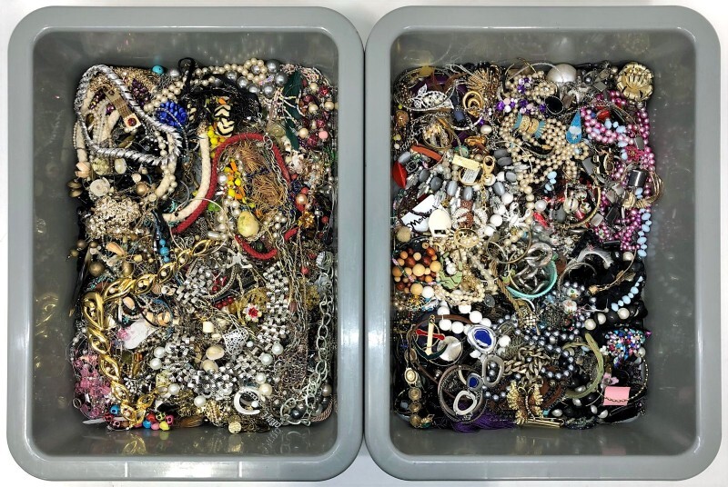 Jewelry VTG to Mod Junk Craft Harvest Lot 5 Pounds 5 Lbs Some Wear Resell Mix In