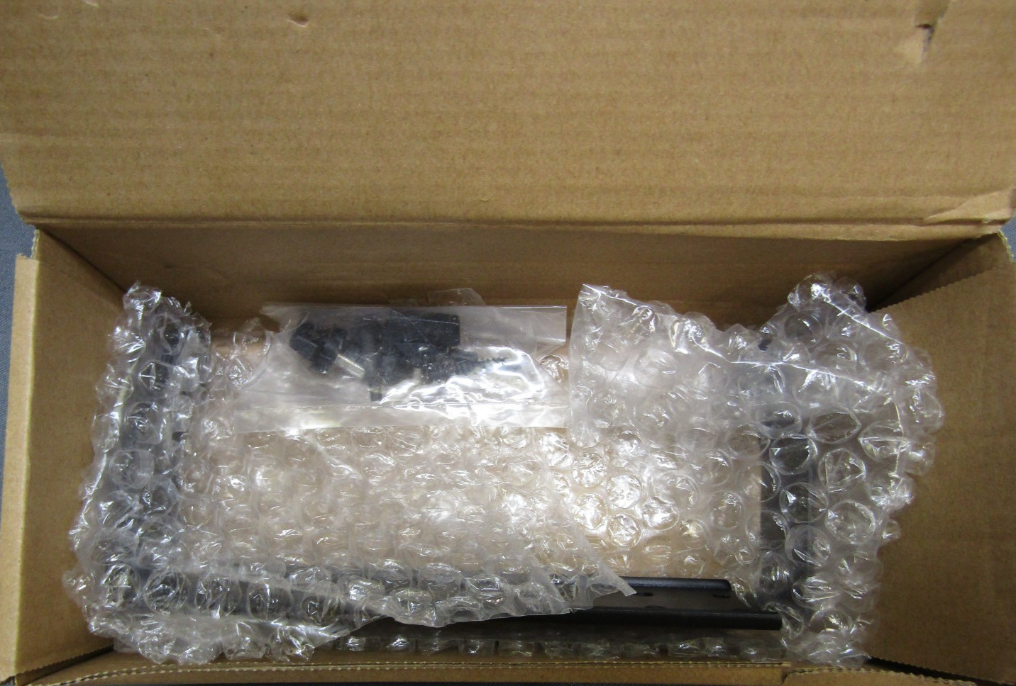 Motorola XTL2500 450-520 MHz UHF Remote Head Two Way Radio M21SSM9PW1AN