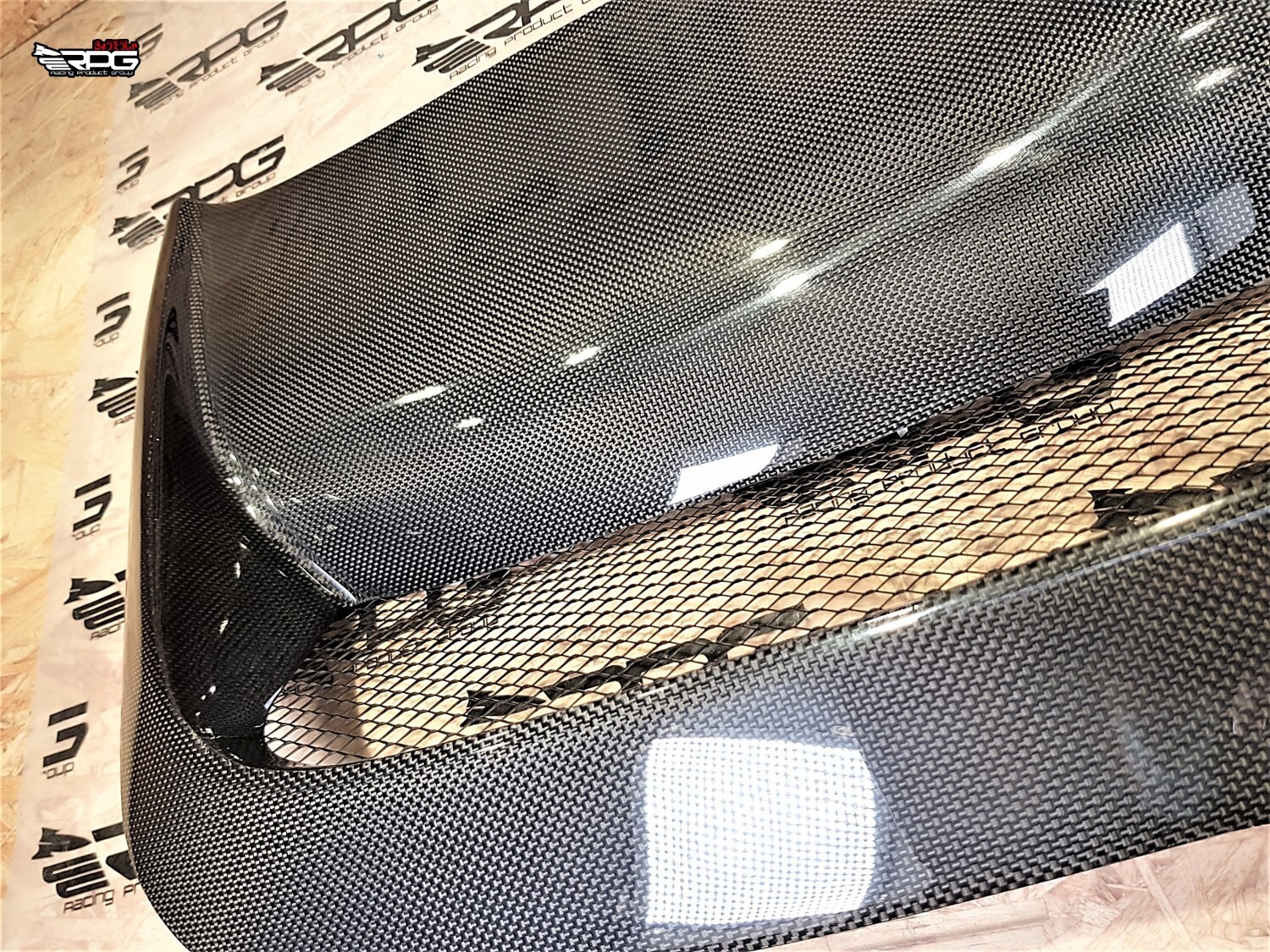 RPG Vacuum Plain Weave Carbon GTA Heat Extractor Hood Vent Scoop with Mesh Grill