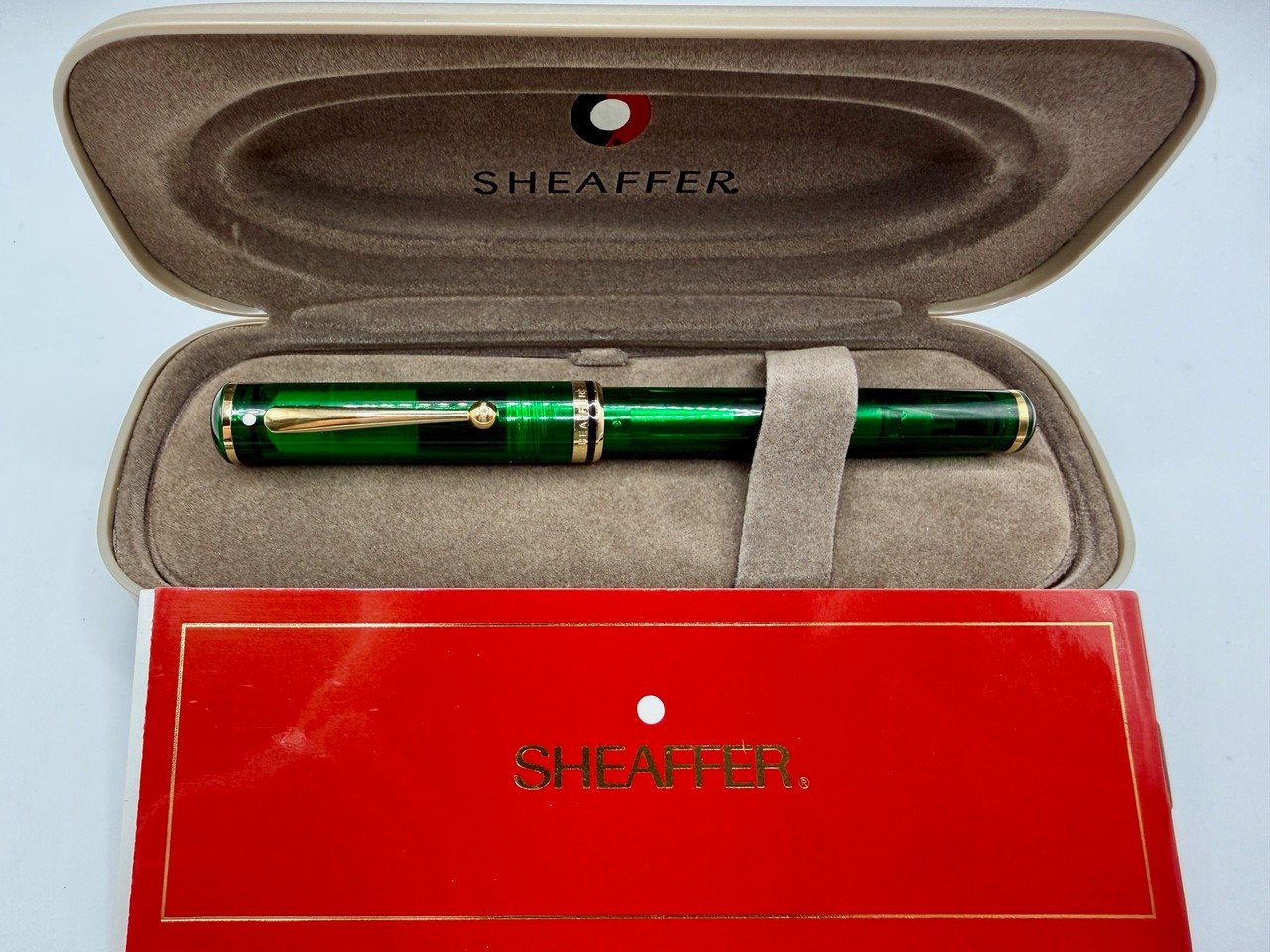 SHEAFFER LEVENGER CONNAISSEUR AEGEAN GREEN FOUNTAIN PEN B 18K